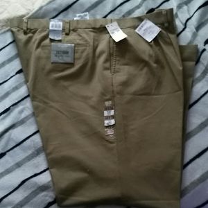 Men's Docker Khaki pants sz 48/34L